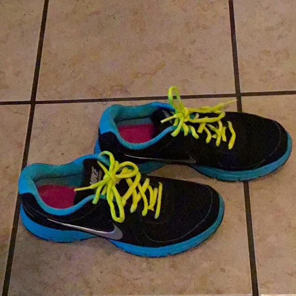 Nike” sneakers size 7, 🦋🌸 - Picture 1 of 4